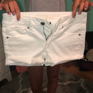 American Eagle white shorts